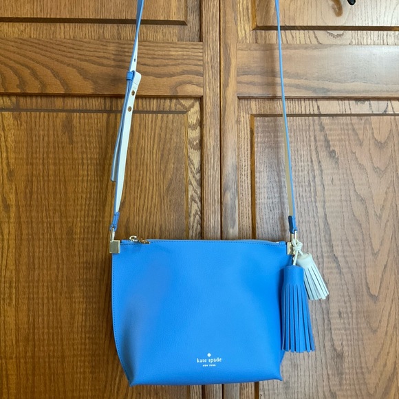 Authenticated Kate Spade Foster Court Pebble Blue Crossbody Bag - Picture 2 of 13